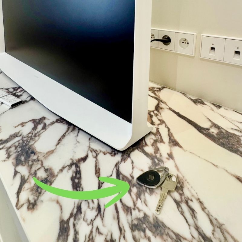 Keys and access card